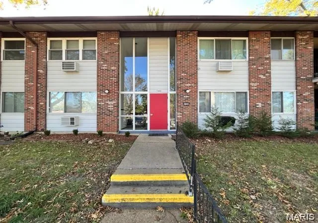Condo for sale at 7300 Sieloff Dr #H, Hazelwood, MO 63042 | MLS# MIS26051838