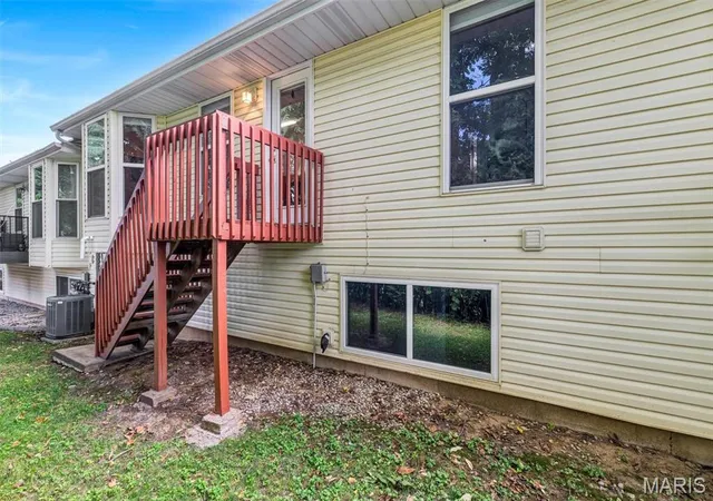 Photo 36 of Sale Pending at 404 Cardinal Commons Ct, St Peters, MO 63376 | MLS# MIS26051860 | Listing updated on 2026-09-03