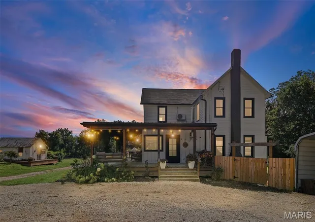 1st image of 26066 Elsah Hills Dr, Dow, IL 62022 | MLS# MIS26051868