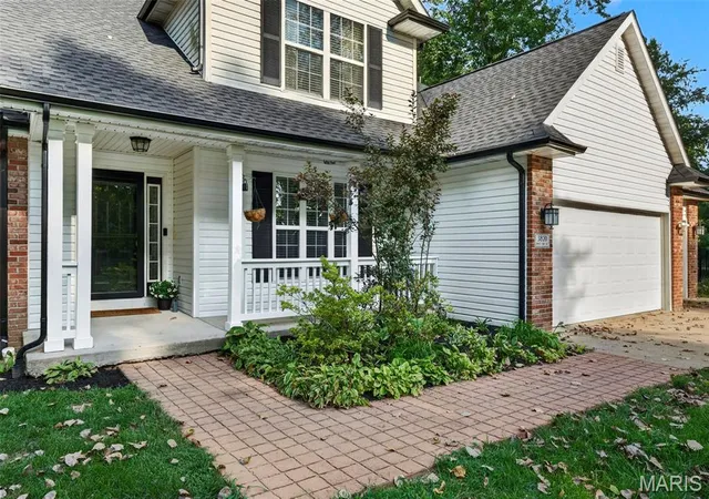 Photo 4 of Single family home for sale at 3820 White Oak Ln, Edwardsville, IL 62025 | MLS# MIS26051876 | Listing updated on 2026-09-28