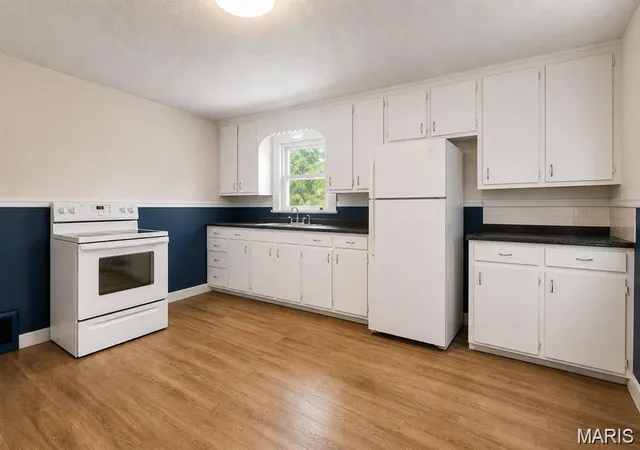 Photo 3 of Single family home for sale at 1517 Dunklin St, Cape Girardeau, MO 63701 | MLS# MIS26051877 | Listing updated on 2026-08-19