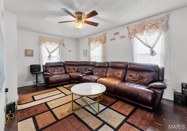Photo 3 of Single family home for sale at 1517 Dunklin St, Cape Girardeau, MO 63701 | MLS# MIS26051877 | Listing updated on 2026-08-19