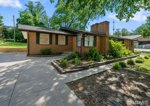 2nd image of 777 Watkins Dr, Cape Girardeau, MO 63701 | MLS# MIS26051881