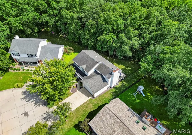 Photo 2 of Sale Pending at 58 Gary Glen Dr, Saint Peters, MO 63376 | MLS# MIS26051904 | Listing updated on 2026-08-24