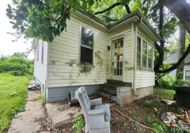 1st image of 933 W Delmar Ave, Godfrey, IL 62035 | MLS# MIS26051920