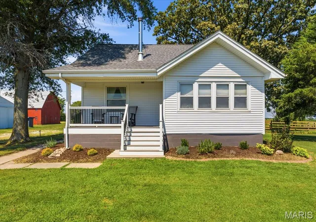 Photo 1 of Single family home for sale at 11029 Niggli Rd, Alhambra, IL 62001 | MLS# MIS26051923 | Listing updated on 2026-10-16