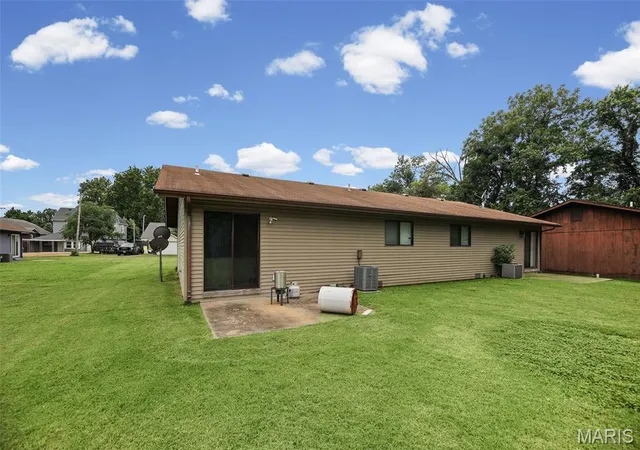 2nd image of 3 N 75th St #3N & 5N, Belleville, IL 62223 | MLS# MIS26051927