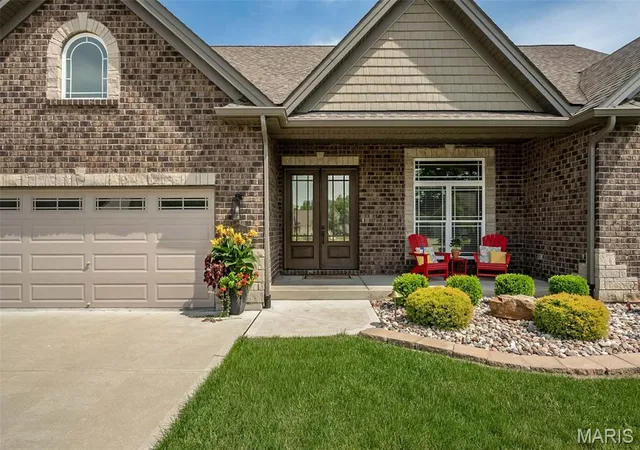 2nd image of 904 Bellevaux Pl, Saint Charles, MO 63301 | MLS# MIS26051940