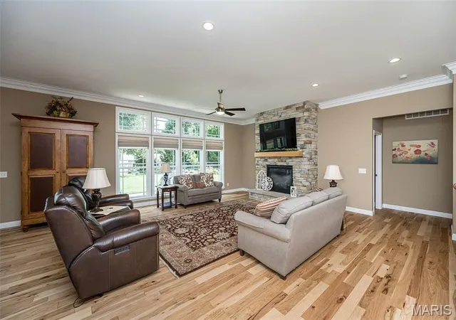 5th image of 904 Bellevaux Pl, Saint Charles, MO 63301 | MLS# MIS26051940