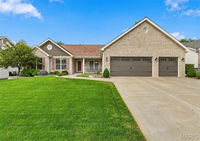 Photo 1 of Single family home for sale at 409 Mannington Dr, Saint Peters, MO 63376 | MLS# MIS26051945 | Listing updated on 2026-10-05