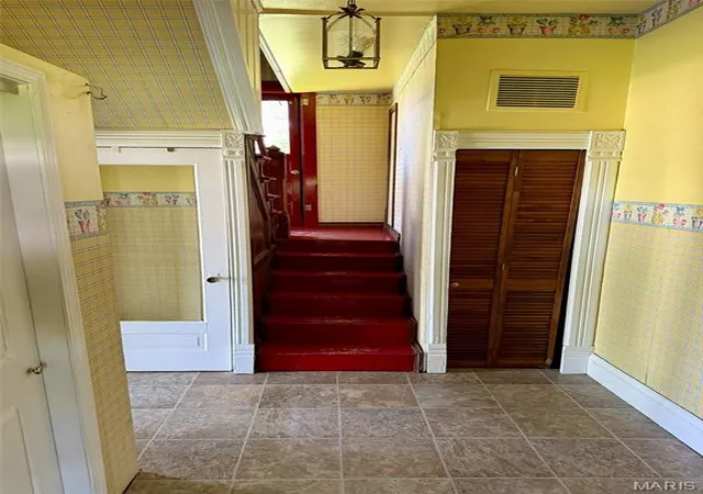 3rd image of 219 N Main Cross St, Bowling Green, MO 63334 | MLS# MIS26051951