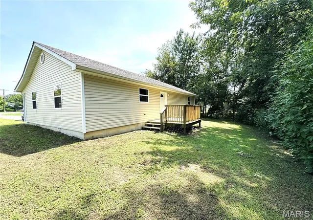 5th image of 108 N 18Th St, Bowling Green, MO 63334 | MLS# MIS26051954