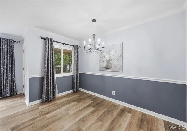 Photo 4 of Sale Pending at 1341 Pinetree Ln, Saint Louis, MO 63119 | MLS# MIS26051959 | Listing updated on 2026-09-28