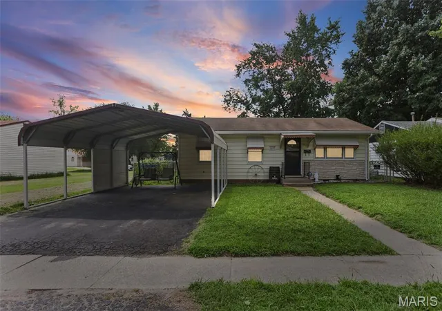 Photo 2 of Single family home for sale at 62 David St, East Saint Louis, IL 62206 | MLS# MIS26051961 | Listing updated on 2026-09-25