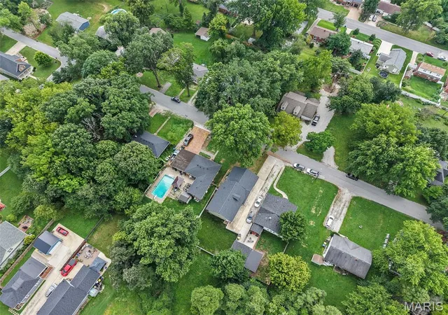 Photo 36 of Single family home for sale at 619 Thomas St, Edwardsville, IL 62025 | MLS# MIS26051968 | Listing updated on 2026-09-13