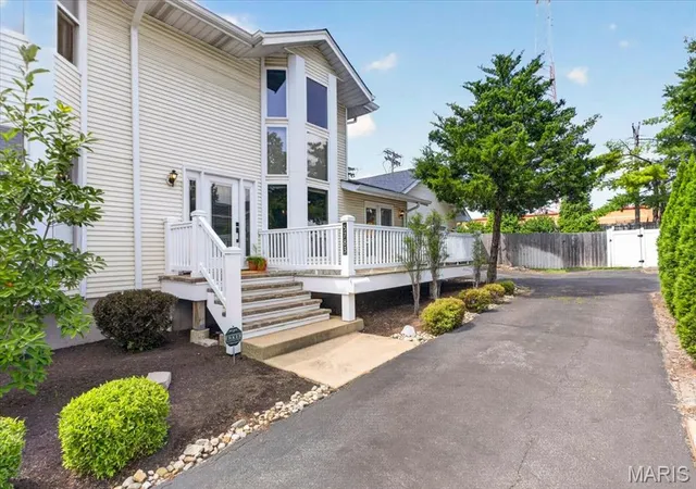 2nd image of 5783 Westminster Pl, Saint Louis, MO 63112 | MLS# MIS26051986