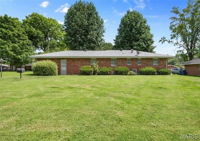 Photo 2 of Sale Pending at 103 Irene Dr, Collinsville, IL 62234 | MLS# MIS26051992 | Listing updated on 2026-08-15