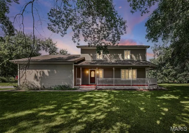 Photo 2 of Single family home for sale at 14 Algonquin Dr, Millstadt, IL 62260 | MLS# MIS26051994 | Listing updated on 2026-09-02