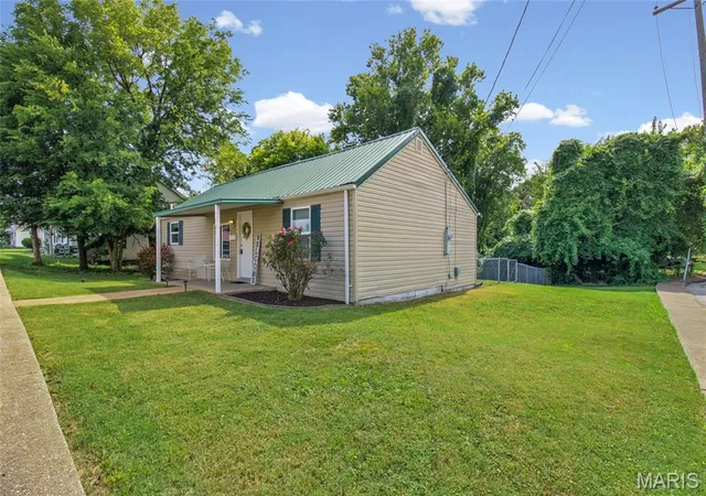 4th image of 121 Chestnut St, Festus, MO 63028 | MLS# MIS26051995