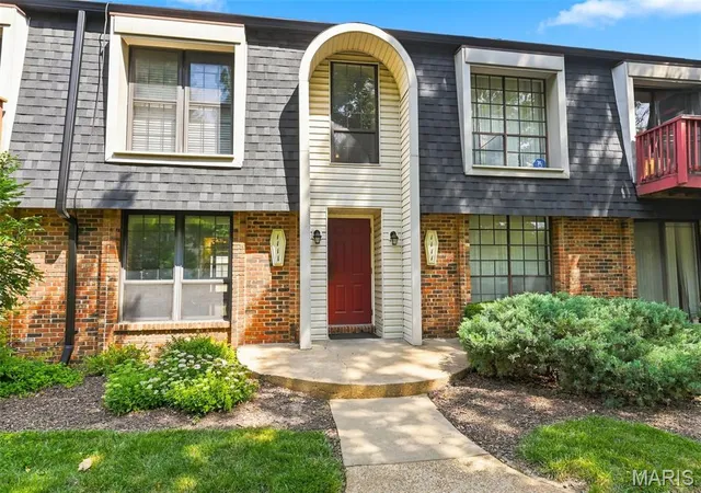 Photo 1 of Sale Pending at 1111 Appleseed Ln #A, Olivette, MO 63132 | MLS# MIS26051999 | Listing updated on 2026-09-01