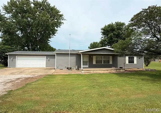 Photo 1 of Manufactured home for sale at 1829 W Main St, Vandalia, IL 62471 | MLS# MIS26052003 | Listing updated on 2026-09-08