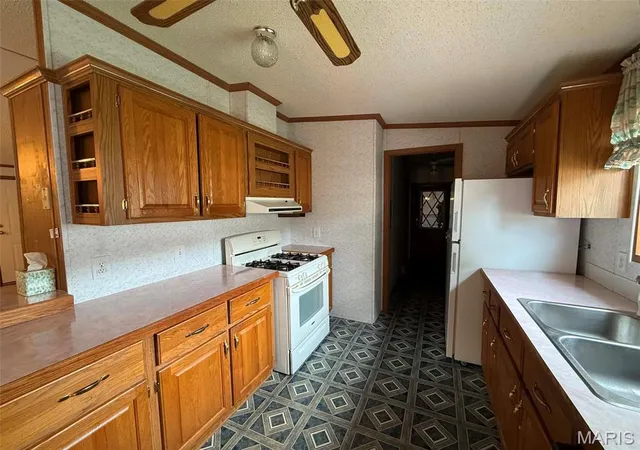 Photo 3 of Manufactured home for sale at 1829 W Main St, Vandalia, IL 62471 | MLS# MIS26052003 | Listing updated on 2026-09-08