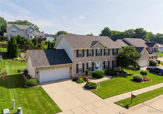 2nd image of 14 Grandbrook Blvd, Collinsville, IL 62234 | MLS# MIS26052004