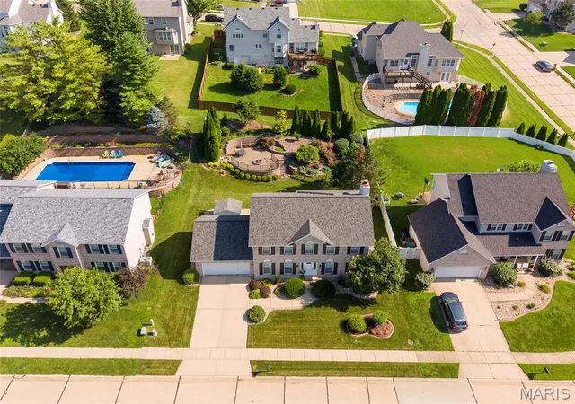 5th image of 14 Grandbrook Blvd, Collinsville, IL 62234 | MLS# MIS26052004