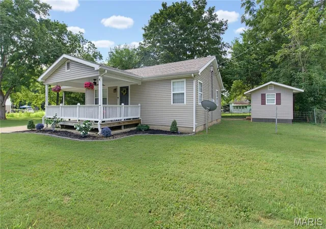 2nd image of 407 Maple St, Piedmont, MO 63957 | MLS# MIS26052007