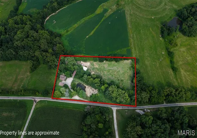 Photo 2 of Single family home for sale at 15006 383rd St, Pleasant Hill, IL 62366 | MLS# MIS26052017 | Listing updated on 2026-09-08
