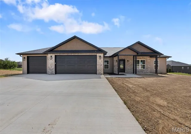 Photo 1 of Single family home for sale at 3506 Brahma Dr, Cape Girardeau, MO 63701 | MLS# MIS26052023 | Listing updated on 2026-09-14