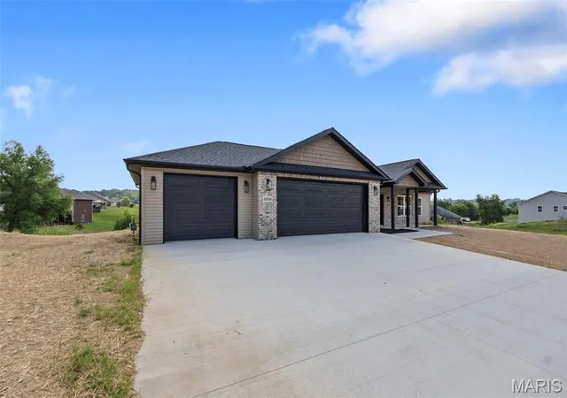 Photo 3 of Single family home for sale at 3506 Brahma Dr, Cape Girardeau, MO 63701 | MLS# MIS26052023 | Listing updated on 2026-09-14