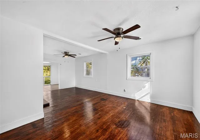 Photo 3 of Single family home for sale at 729 Beardsley Ct, Saint Louis, MO 63135 | MLS# MIS26052025 | Listing updated on 2026-10-29