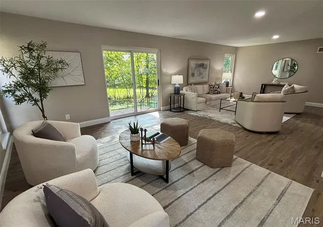 Photo 3 of Single family home for sale at 754 Carman Woods Dr, Manchester, MO 63021 | MLS# MIS26052030 | Listing updated on 2026-09-01