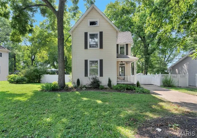 2nd image of 419 S Van Buren Ave, Saint Louis, MO 63122 | MLS# MIS26052041