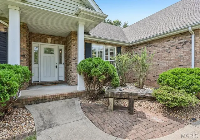 5th image of 315 Redwood Dr, Edwardsville, IL 62025 | MLS# MIS26052047
