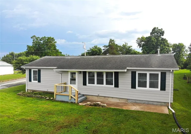 Photo 1 of Single family home for sale at 601 Cooper Ave, Paris, MO 65275 | MLS# MIS26052065 | Listing updated on 2026-09-03
