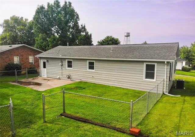 Photo 5 of Single family home for sale at 601 Cooper Ave, Paris, MO 65275 | MLS# MIS26052065 | Listing updated on 2026-09-03