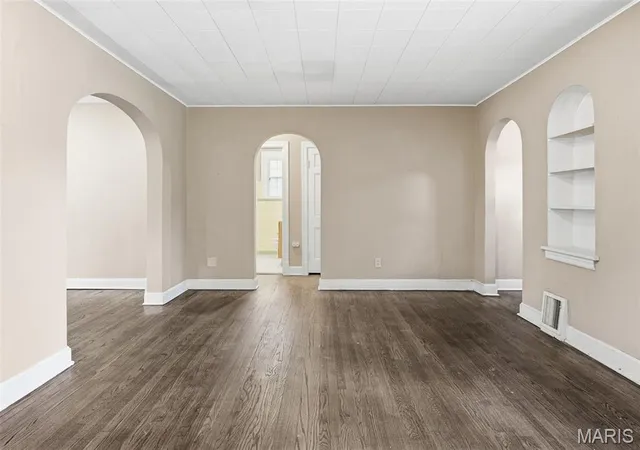 2nd image of 402 Tiffin Ave, St Louis, MO 63135 | MLS# MIS26052069