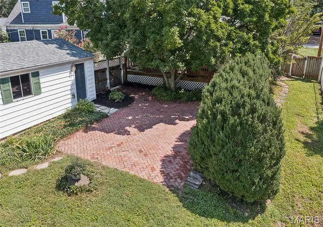 4th image of 729 Chippendale Ct, Saint Louis, MO 63122 | MLS# MIS26052074