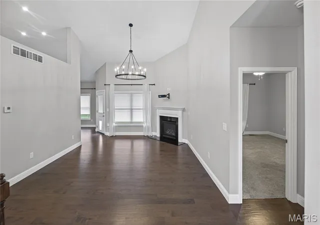 Photo 3 of Single family home for sale at 373 Canadian Dr, Staunton, IL 62088 | MLS# MIS26052081 | Listing updated on 2026-08-30