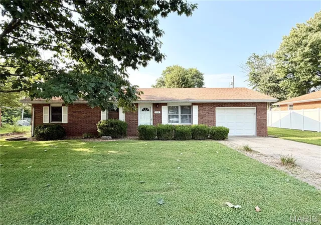 1st image of 218 Pinewood, Godfrey, IL 62035 | MLS# MIS26052086