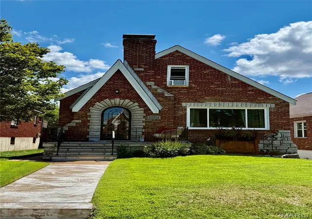 Photo 1 of Sale Pending at 5638 Oleatha Ave, St Louis, MO 63139 | MLS# MIS26052095 | Listing updated on 2026-09-01