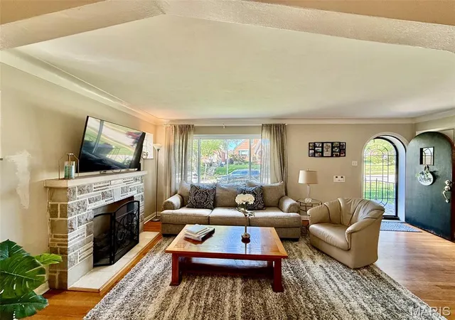 Photo 3 of Sale Pending at 5638 Oleatha Ave, St Louis, MO 63139 | MLS# MIS26052095 | Listing updated on 2026-09-01