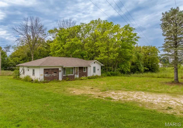 1st image of 4032 E Hwy 47, Winfield, MO 63389 | MLS# MIS26052096