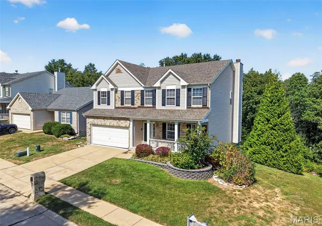 Photo 2 of Single family home for sale at 5826 Southcrest Way, Saint Louis, MO 63129 | MLS# MIS26052100 | Listing updated on 2026-09-21