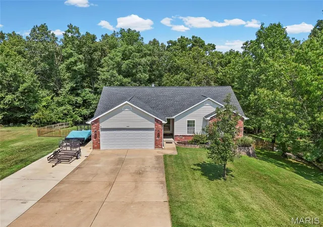 2nd image of 809 N Orchard Dr, Hillsboro, MO 63050 | MLS# MIS26052102
