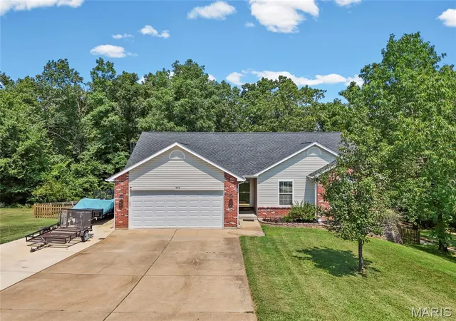 3rd image of 809 N Orchard Dr, Hillsboro, MO 63050 | MLS# MIS26052102