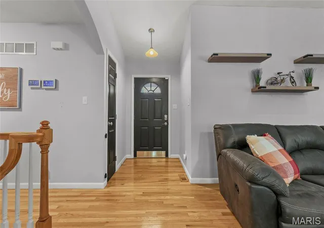 4th image of 809 N Orchard Dr, Hillsboro, MO 63050 | MLS# MIS26052102