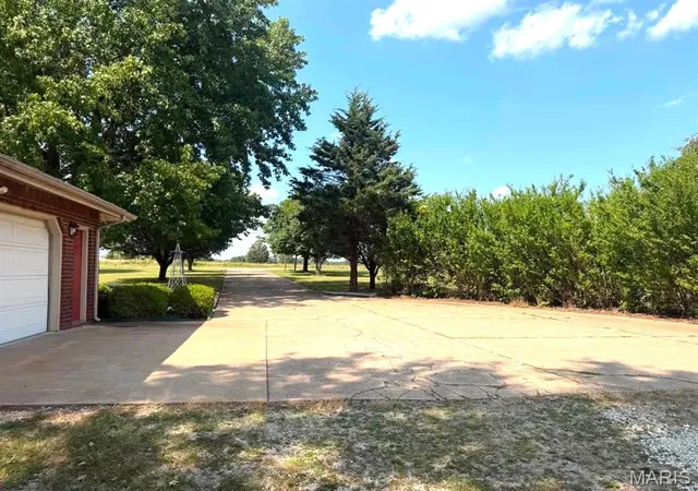 4th image of 17202 Hwy 64, Lebanon, MO 65536 | MLS# MIS26052103